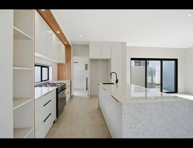 4 BEDROOM HOUSE FOR SALE IN FOUNTAINBROOK ESTATE